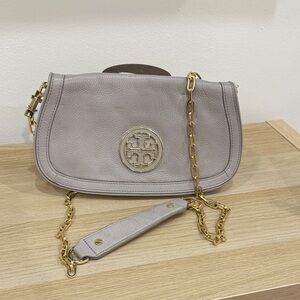 Tory Burch Greige (Light Silver) Leather Crossbody Bag with Gold Chain